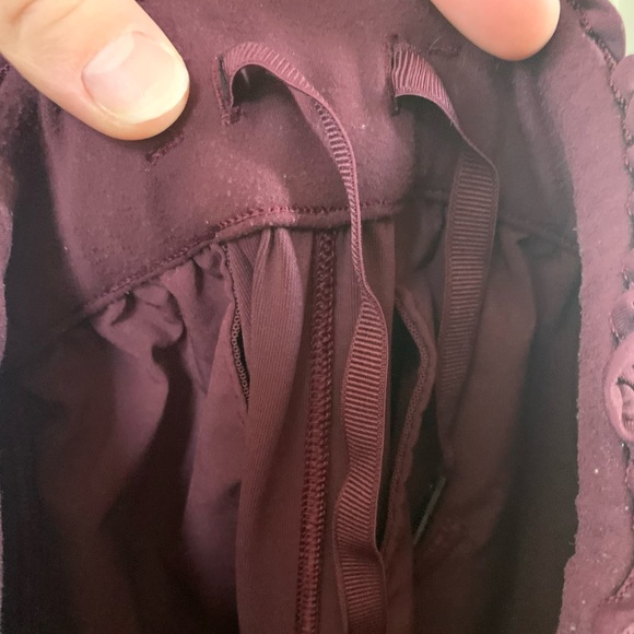 Lululemon High Rise Pants - Picture 3 of 5